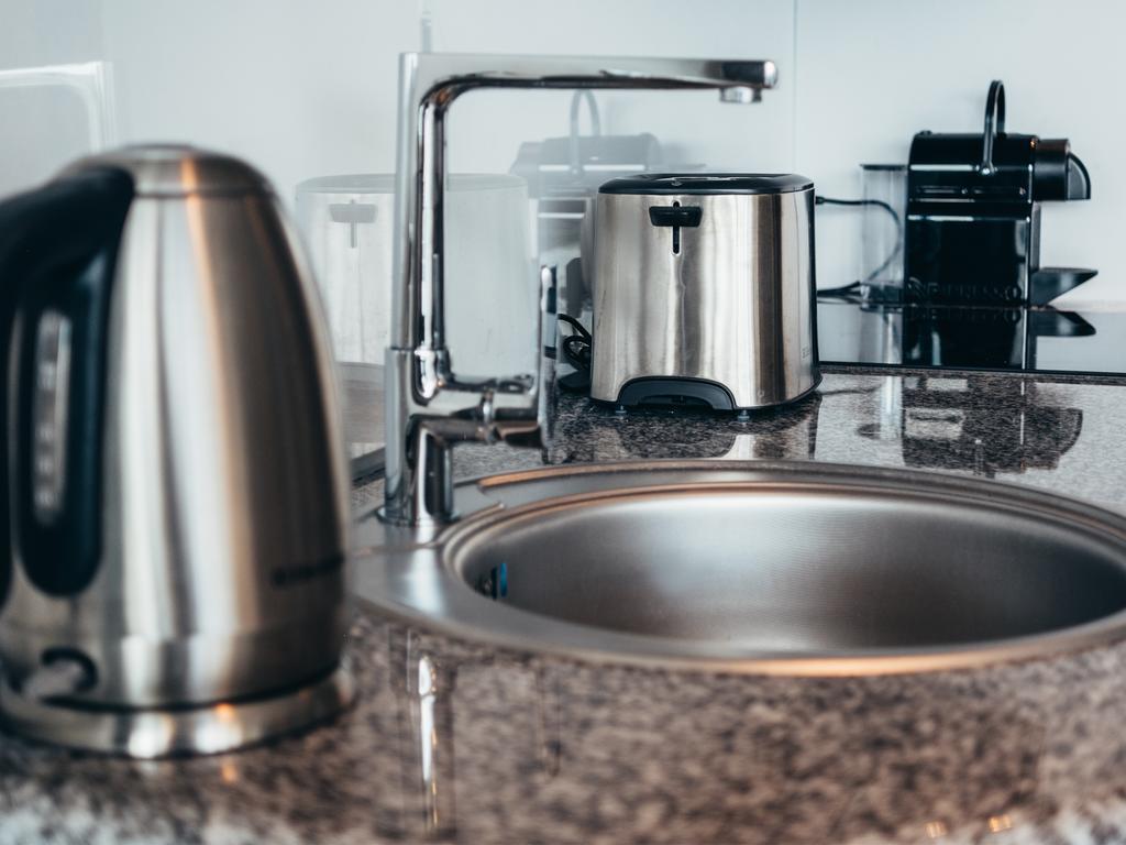 Gp Apartments بوزنان المظهر الخارجي الصورة